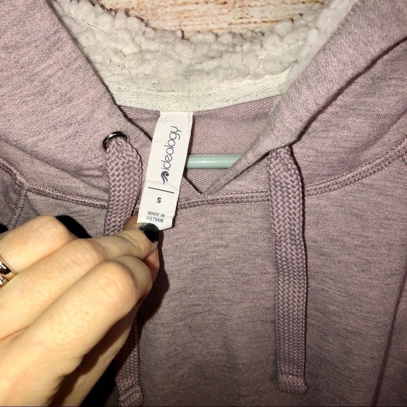 Ideology Sherpa Lined Pink Pullover Hoodie - Picture 4 of 6